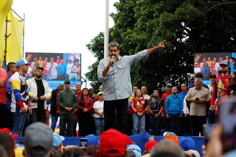 Maduro diz que ninguém mexeu com Brasil quando Bolsonaro contestou eleição