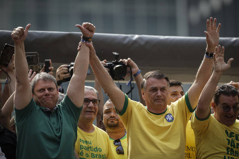 Tarcísio evita citar Moraes, mas defende anistia para presos do 8 de janeiro em ato na Paulista