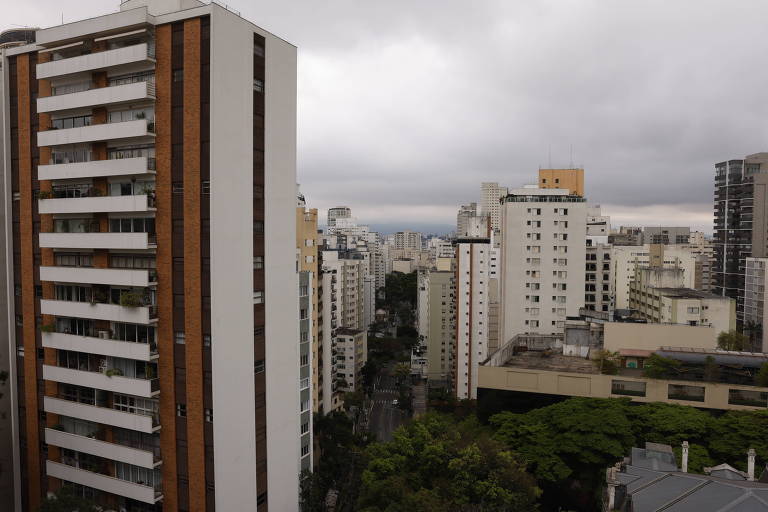 Sol volta a aparecer de forma tímida em SP nesta terça-feira (29)