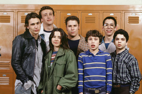 Elenco de 'Freak and Geeks': James Franco (Daniel), Jason Segel (Nick), Linda (Lindsay), Seth Rogen (Ken), John Francis Daley (Sam), Martin Starr (Bill) e Samm Levine (Neal Schweiber)