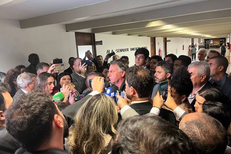 Bolsonaro se reúne com Alcolumbre, sela apoio do PL e discute cargos no Senado