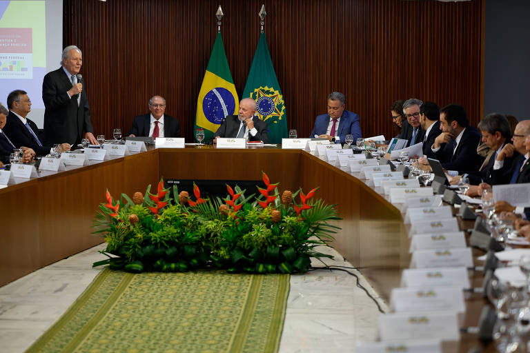 Governo Lula prepara plano nacional para recuperar celular roubado sem SP, RJ e MG