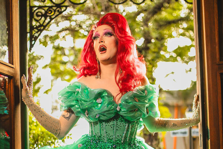 Drag queens ganham espaço e fazem shows para crianças