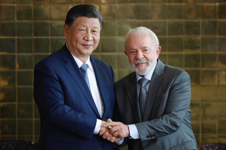 Xi dá pedaço da Lua a Lula em jantar no Itamaraty