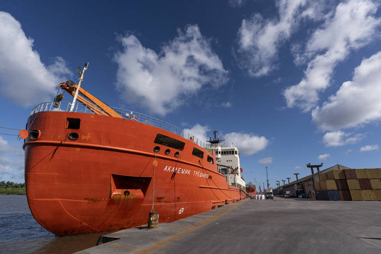 Começa expedição que busca completar a maior circum-navegação na Antártida