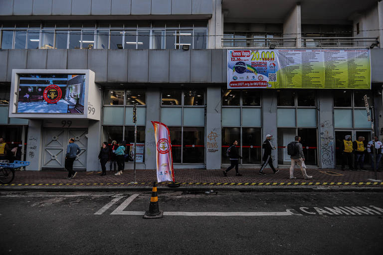 Desemprego atinge mínima histórica em SP e outros nove estados