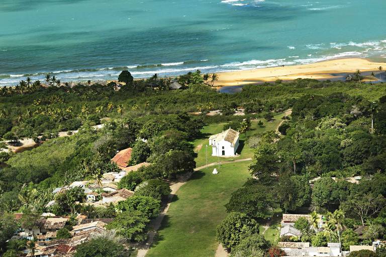 Trancoso encanta com areias brancas e o cativante Quadrado