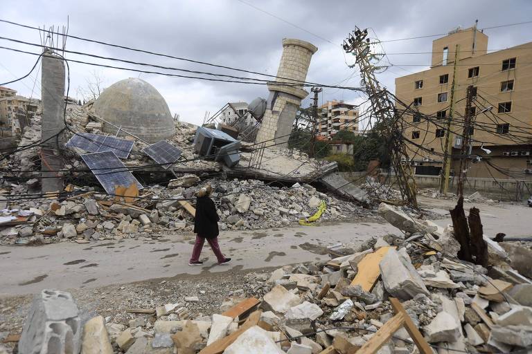 Israel mantém operações no Líbano mesmo com cessar-fogo