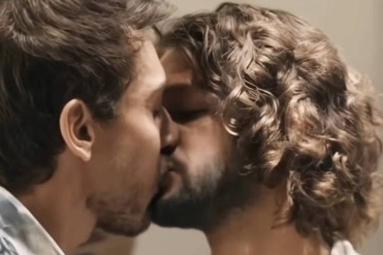 Mania de Você: Internautas usam IA para criar beijo gay entre Mavi e Iberê