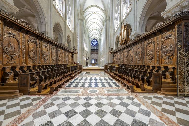 Catedral de Notre-Dame de Paris reabre cinco anos após incêndio