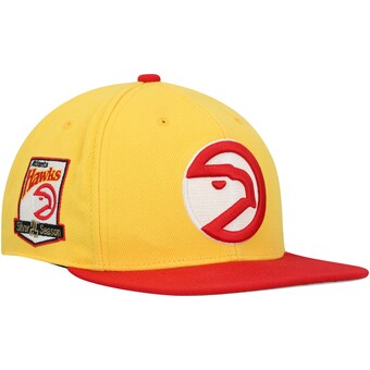 Atlanta Hawks Mitchell & Ness Hardwood Classics 25th Anniversary Team Side Fitted Hat - Yellow/Red