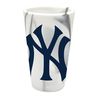 New York Yankees WinCraft 16oz. Fashion Silicone Pint Glass