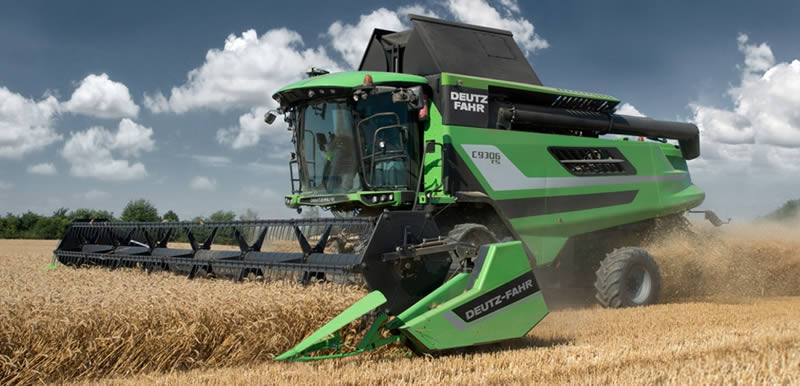 Deutz-Fahr C9306 - Top Biggest Combines in The World