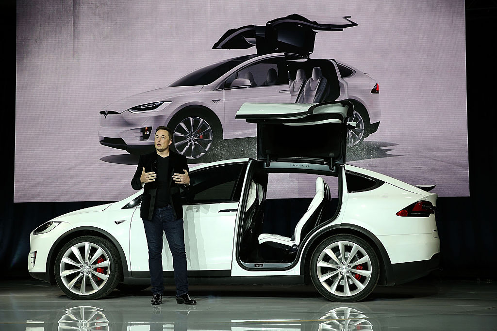 FREMONT, CA &#8211; SEPTEMBER 29:  Tesla CEO Elon Musk speaks during an event to launch the new Tesla Model X Crossover SUV on September 29, 2015 in Fremont, California. After several production delays, Elon Musk officially launched the much anticipated Tesla Model X Crossover SUV. The  (Photo by Justin Sullivan/Getty Images)