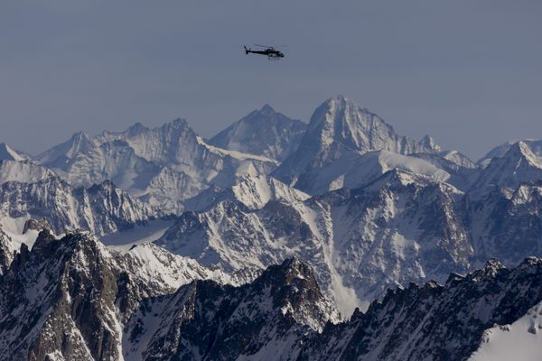 Un taïwanais de 36 ans décède après avoir dévissé de 250 mètres dans la face nord de l'Aiguille du midi, dans le massif du Mont Blanc.