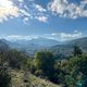 L’Ana – Conservatoire d’espaces naturels Ariège, association œuvrant à la protection de l’environnement, à l’étude de la biodiversité et du suivi de la faune et de la flore, gère une quarantaine de sites dans le département, comme ici sur les hauteurs de Foix, à le Pech Saint-Saveur.