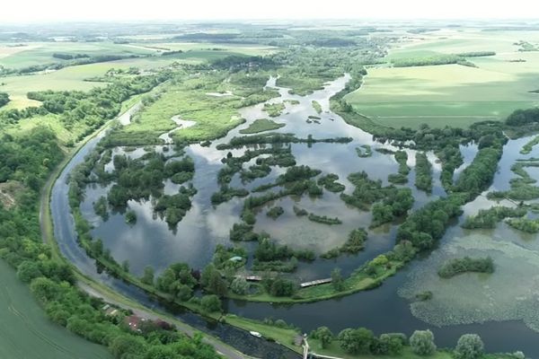 La vallée de la Somme, territoire propice aux découvertes archéologiques pour les chercheurs.