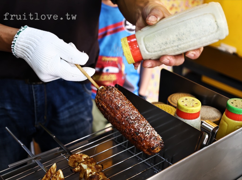 炳叔烤玉米埔里店⟩南投埔里在地美食，埔里限定醬烤筊白筍，脆甜可口，醬烤玉米很Q很涮嘴 @果果愛Fruitlove