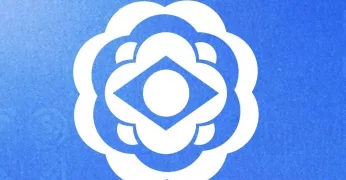 O logo do Pacto Nacional pelo Combate às Desigualdade é composto por imagens geométricas, em formatos circulares, curvilíneos e com um losango ao centro, na cor branca. O fundo é composto por tonalidade azul-clara. Uma das ações que compõem o Pacto é o Observatório Brasileiro das Desigualdades.