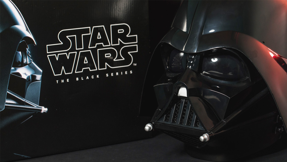 Hasbro Darth Vader The Black Series Premium Electronic Helmet, Star ...