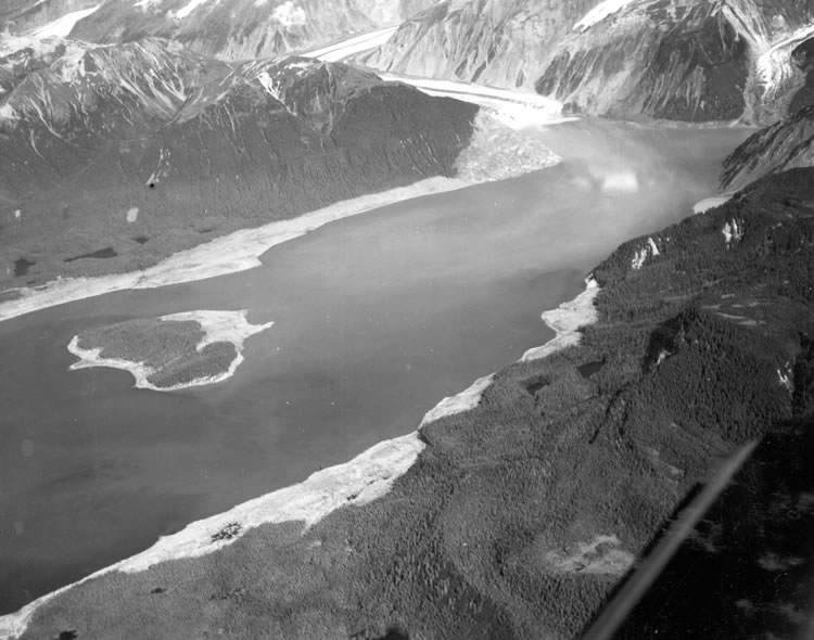 Gilbert Inlet, rockfall slope, wave damage