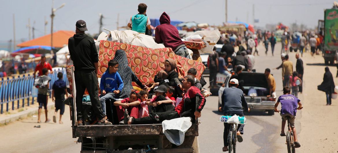 De nombreux Gazaouis qui ont fui vers Rafah sont à nouveau en mouvement.