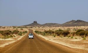 Peacekeepers serving with the UN Mission in Mali on a long-distance patrol between Gao and Ansongo. (file)