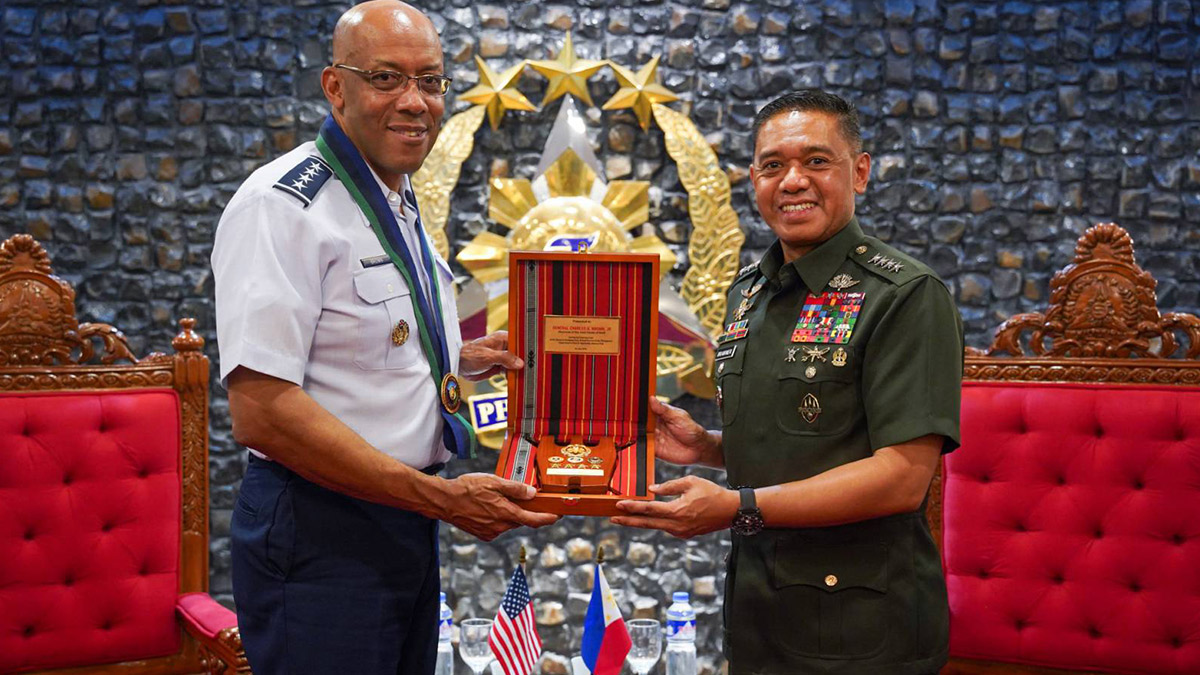 US military chief in Manila, meets Brawner as intel pact takes shape