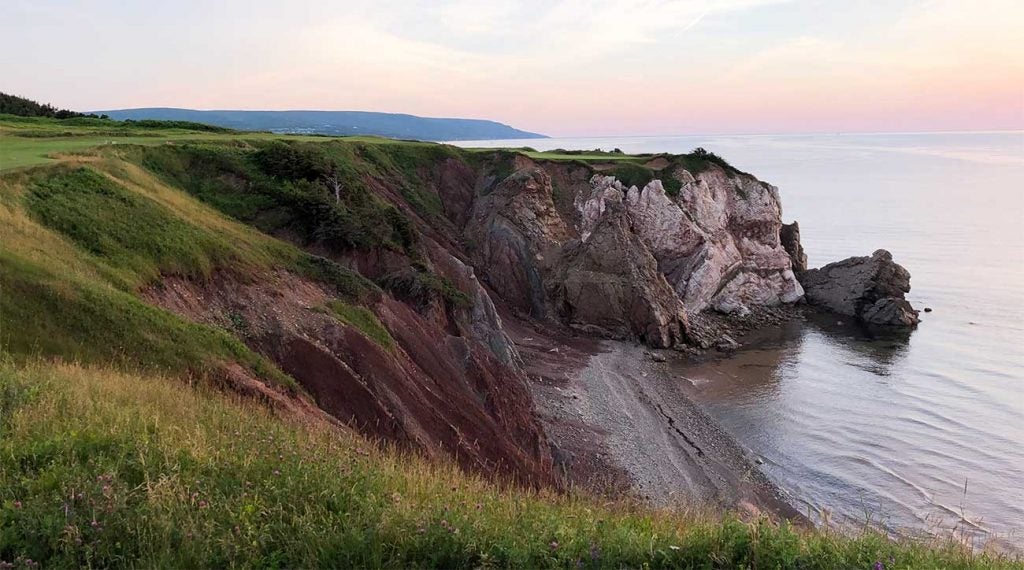 A view of the memorable par-3 16th hole at Cabot Cliffs.