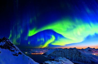 Widescreen Northern Lights