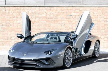 Super Model Lamborghini Aventador