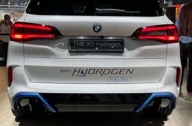 Backside BMW iX5 Hydrogen