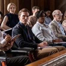 NICHOLAS HOULT as Justin Kemp, LESLIE BIBB as Denice, ADRIENNE C. MOORE as Yolanda and J.K. SIMMONS as Harold in Warner Bros. Pictures’ “JUROR #2."