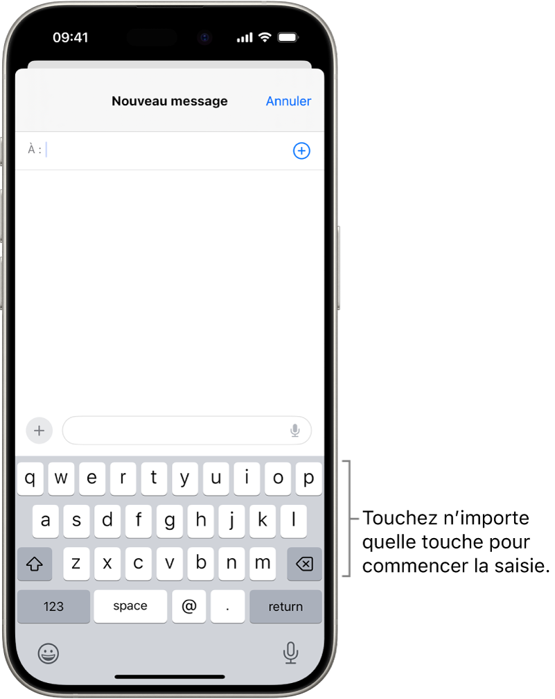 Un e-mail vierge est ouvert dans l’app Mail. Le clavier à l’écran se trouve dans la partie inférieure de l’écran.