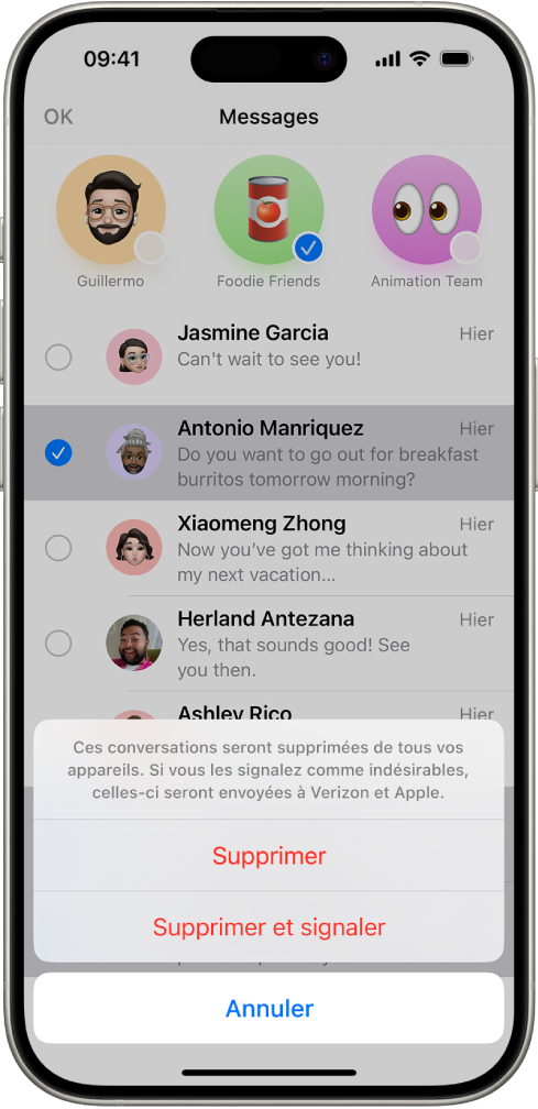 La liste des conversations Messages avec plusieurs conversations sélectionnées et deux options de suppression disponibles.