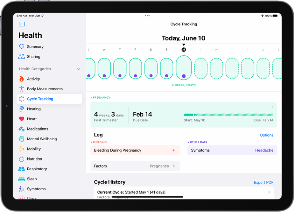 شاشة تتبع الدورة بها خط زمني لأسبوع في الجزء العلوي من الشاشة. تشير الأشكال البيضاوية الخضراء الفاتحة والنقط الأرجوانية إلى الأيام السبعة الأولى على الجدول الزمني. تشير الخطوط البيضاوية الخضراء الفاتحة المتقطعة إلى الأيام الأخرى على الجدول الزمني. يوجد أسفل الجدول الزمني ملخص الحمل الذي يوضح عمر الحمل وتاريخ البدء وتاريخ الولادة المتوقع. يوجد أسفل ملخص الحمل خيارات لإضافة معلومات حول النزيف أثناء الحمل والأعراض والمزيد.