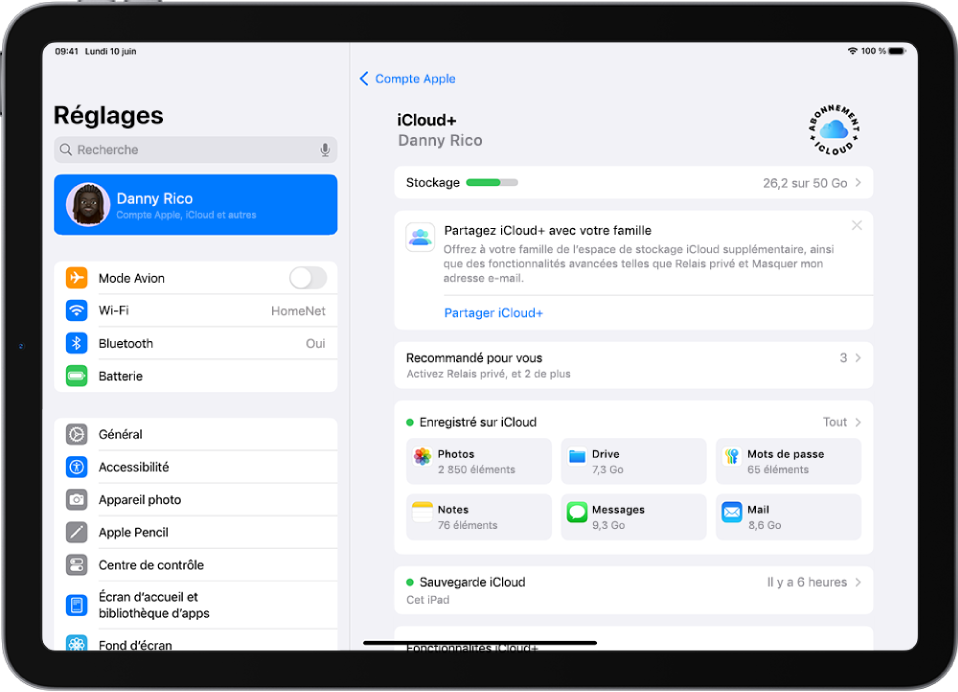 L’écran des réglages iCloud montrant l’indicateur d’espace de stockage d’iCloud et une liste d’apps et de fonctionnalités pouvant être utilisées avec iCloud, notamment Photos, iCloud Drive et Mail iCloud.