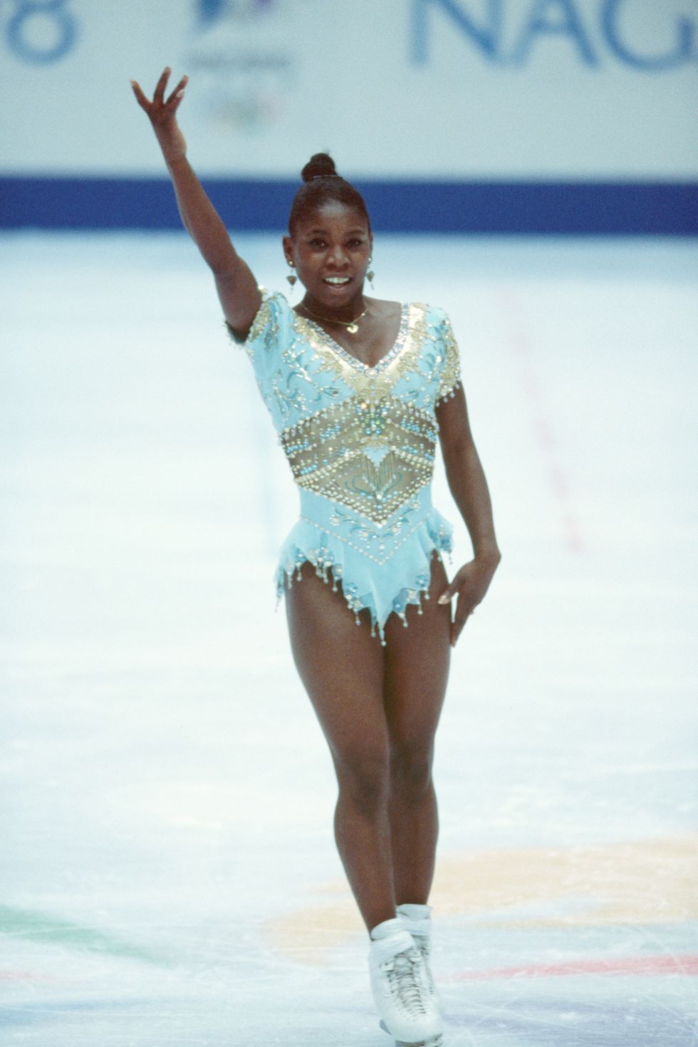 Figure skate, Ice skating, Figure skating, Skating, Recreation, Axel jump, Individual sports, Sports, Jumping, Fashion, 