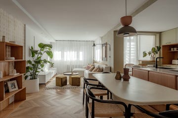 una campana integrada en la cocina fue la clave para abrir los espacios en esta bonita casa de barakaldo