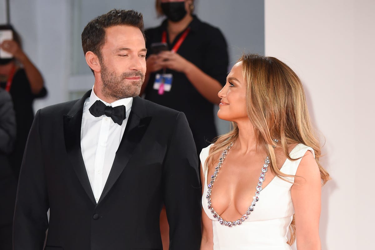 preview for Jennifer Lopez and Ben Affleck’s Relationship History