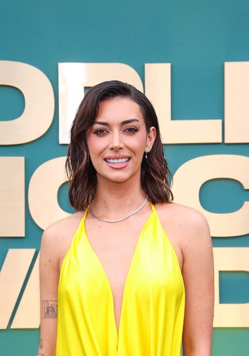 santa monica, california february 18 2024 peoples choice awards pictured brianna lapaglia arrives to the 2024 peoples choice awards held at barker hangar on february 18, 2024 in santa monica, california photo by mark von holdennbc via getty images