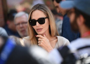 telluride, colorado august 31 angelina jolie attends the telluride film festival on august 31, 2024 in telluride, colorado photo by vivien killileagetty images for aba