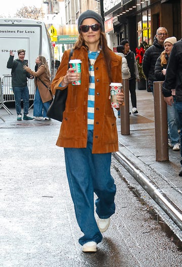 new york, ny december 29 katie holmes is seen on december 29, 2024 in new york city photo by mediapunchbauer griffingc images