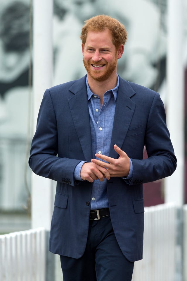 prince harry walking