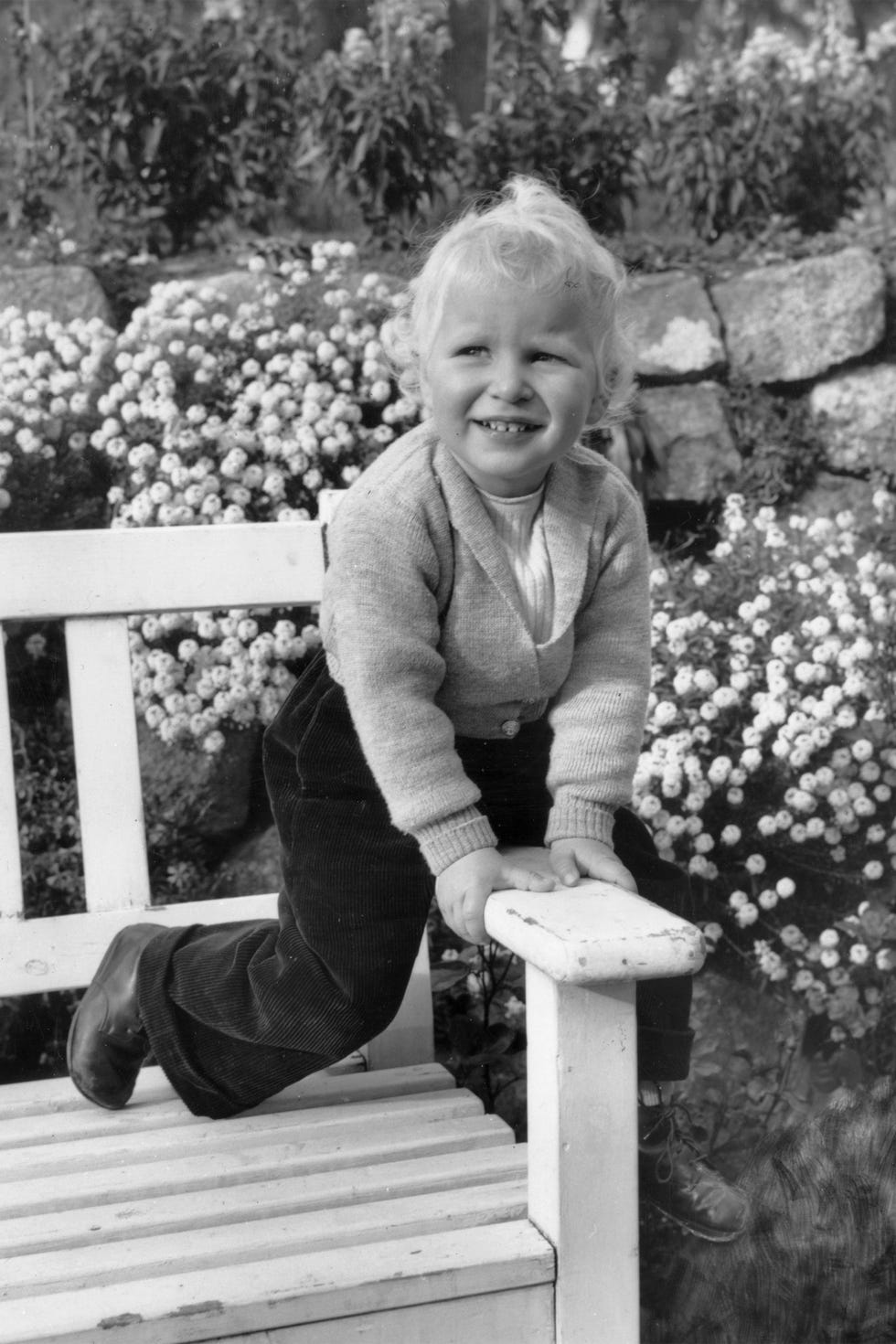 Photograph, Child, Sitting, Standing, Black-and-white, Photography, Smile, Monochrome photography, Monochrome, Style, 