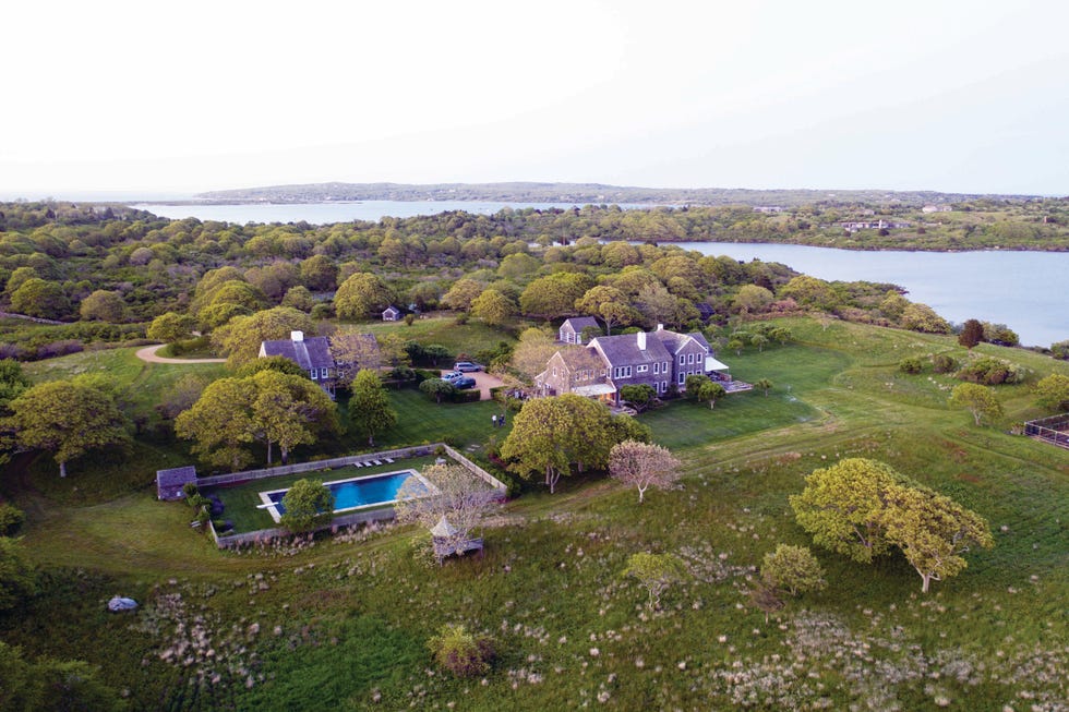 jackie kennedy martha's vineyard house