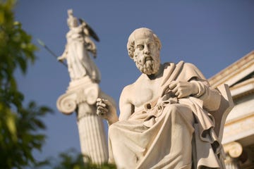 plato statue outside the hellenic academy