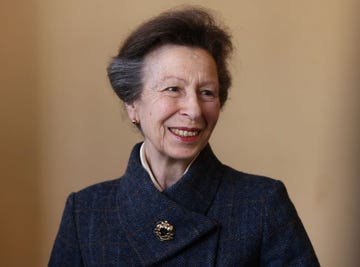 the princess royal visits off the streets in wellingborough