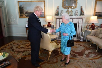 queen receives outgoing and incoming prime ministers