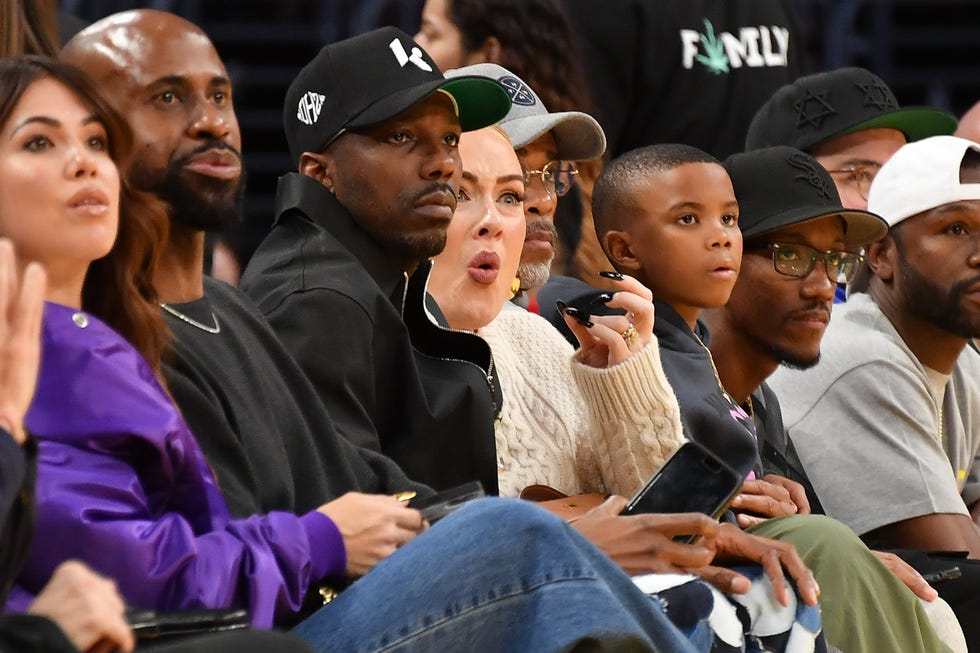 celebrities at the los angeles lakers game